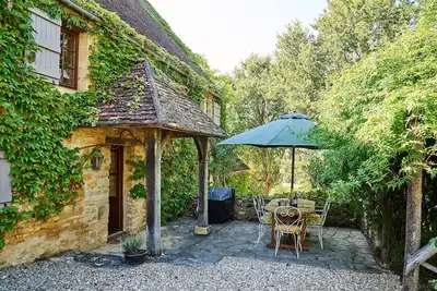 Image de Truffe Une vieille maison en pierre pleine de charme rustique avec piscine et vue imprenable