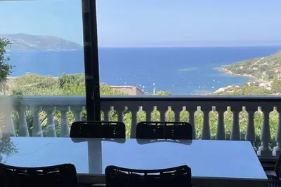 Image de Villa avec piscine, vue panoramique sur le Golfe de Sagone, très calme, plage 500m