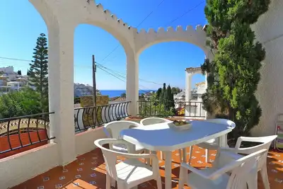 Image de Appartement de vacances de 2 chambres, 2 salles de bain avec climatisation et piscine, à seulement 450 mètres de la plage de Burriana