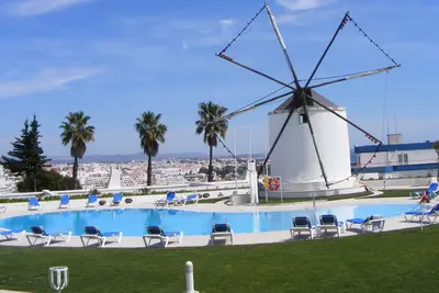 Image de Windmill Hill - Près de la plage et du centre-ville.