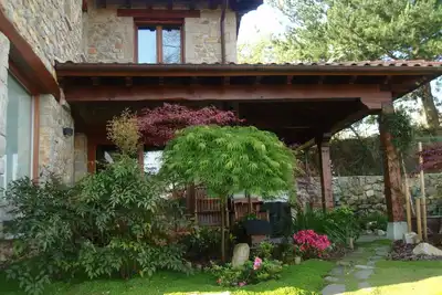 Image de Casa La Marina. Berbes. Finca 3000 m2, parking, vue sur la mer / montagne, golf 500 m