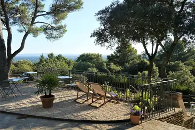 Image de Isle s/sorgue 6 pers Piscine chauffée, bar ext - vue dominante sur les Alpilles