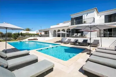 Image de Vivenda Lucas - friendly fauteuil roulant propriété de 6 chambres à proximité d'Albufeira, le golf et les plages.