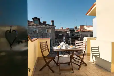 Image de Apartment with private terrace in S. Polo in the heart of Venice