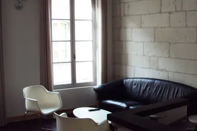 Image de Duplex de charme intramuros dans petit immeuble ancien