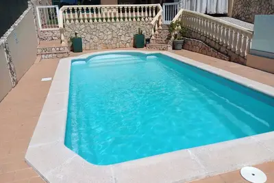 Image de Villa avec piscine privée et wifi gratuit proche du centre et de la plage