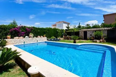 Image de Villa Hermosa- Maison individuelle en pierre avec piscine Ă Las Palmeras, barbecue - WiFi gratuit