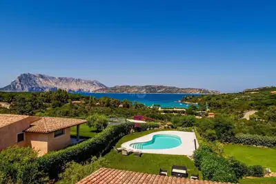 Image de Villa à Capo Coda Cavallo avec 3 chambres à coucher, 6 couchages