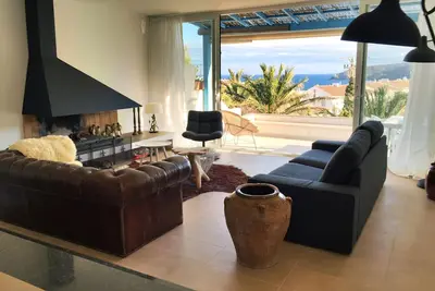 Image de Appartement à Cadaques avec climatisation, parking privé et vue sur la mer