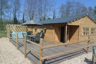 Image de 'Bramble Lodge' Littlebourne Canterbury (bain à remous)