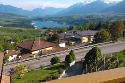 Image de Dolomiti-Trentino-Val di Non: Villa Erika: vacances reposantes et nature
