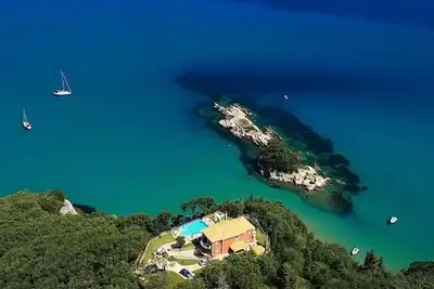 Image de Corfou, St Spyridon Ne, luxe, sur la plage, intimité, piscines chauffées, Nto Reg0829K10TK6786000