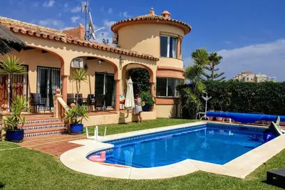 Image de Fantastique Villa entièrement équipée avec piscine privée chauffée et vue sur mer