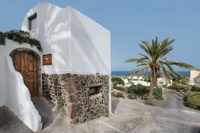 Image de Maisons élégantes et authentiques avec belle vue sur la mer!