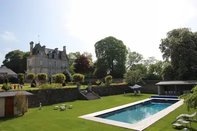 Image de Château d'Argouges, Bayeux-Port-en-Bessin, avec piscine chauffée