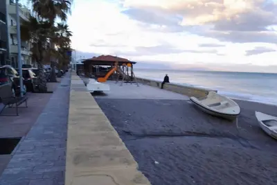 Image de Letojanni: Casa Putti-Bel appartement pour le premier soleil d'été pour 4 pers. ne Taormina- Letojanni central indépendant avec jardin et à seulement 30 mètres de la plage