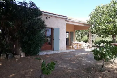 Image de Maison avec mezzanine climatisée à 3 kms de la mer, à l'écart de l'agitation.