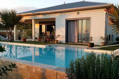 Image de Villa pour 4 personnes vue mer et grande piscine