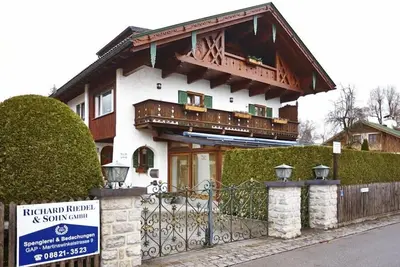Image de Appartement au dernier étage ouvert avec structure de toit apparente