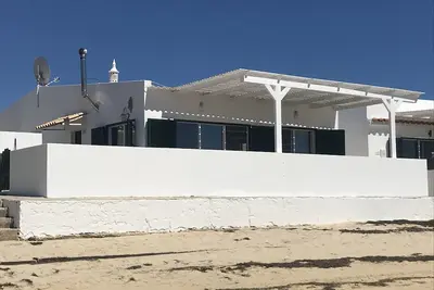 Belle maison de plage sur l'île d'Armona avec vue sur la mer
