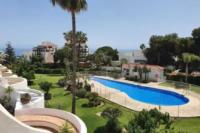 Image de Fabuleux duplex avec vue sur la mer, la piscine et le jardin - 2 min à pied de la plage