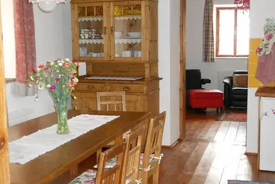 Image de Venez avec des amis et profitez de la paix que notre maison rayonne.