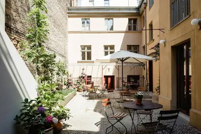 Image de Quatre applications indépendantes et élégantes. , Grande salle commune pour cuisiner, manger