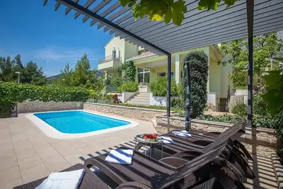 Image de ctma101- Offre SPÉCIALE 31. 05. - 10. 06. , 07. 07. -14. 07, 6 adultes + 2 enfants, idéal pour les familles, avec piscine privée