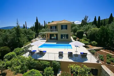 Image de Fantastique villa avec piscine privée et vue sur la mer exceptionnelle