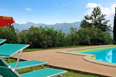 Image de Propriété magnifiquement situé au calme et avec une grande piscine privée