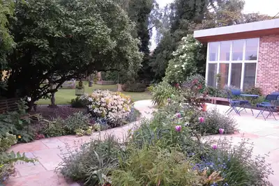 Image de Beau studio de jardin de haute spécification proche du centre ville