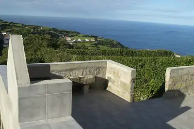 Image de Une belle vue et un jacuzzi privé attendent