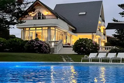 Image de Authentique villa de luxe avec piscine, jardin et Spa. A six minutes de la plage