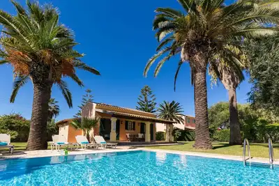 Image de Villa Angelos: Villa accueillante avec piscine privée à quelques pas de la plage de sable