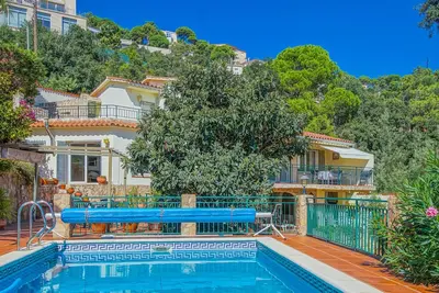 Image de Yourhouseinspain-Petunia, 2000m2 garden, sea view, private pool protected from view