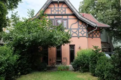 Image de Élégant maison de vacances avec terrasse - cosy installations dans le centre v. Weimar