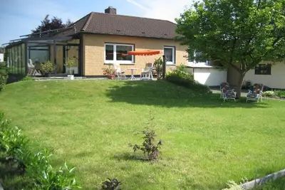 Image de Large bungalow with conservatory, large garden, family-friendly