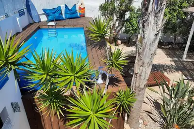 Image de Maison de village calme au coeur de Ferragudo, beau grand patio, salon sur le toit!