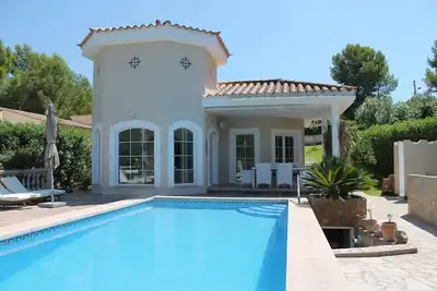 Image de Villa Sans RÊVE Calmatzo individuelle avec piscine privée pour 6 personnes.