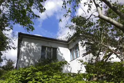 Image de Ah, la Villa West dans le centre-ville vert de Berlin attend parfois ses chers clients