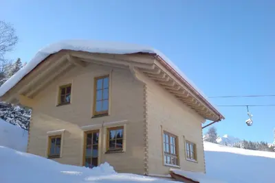Image de Chalet de luxe - Buvette, à côté de la piste de ski, équipement zen
