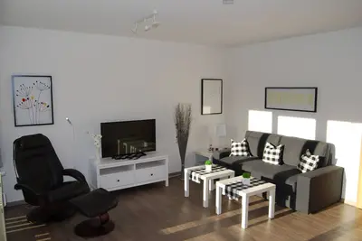 Appartement de 2 pièces lumineux et lumineux avec un grand balcon