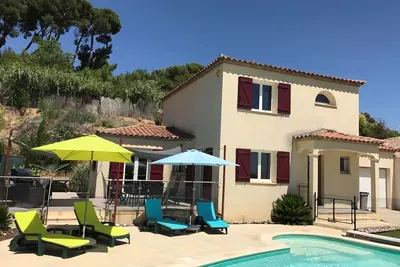 Image de Villa avec piscine privée dans le village de Margon au coeur de la région viticole