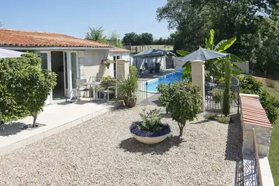 Image de Couples de luxe gite près d'Aubeterre Sur Dronne, Sud Ouest France