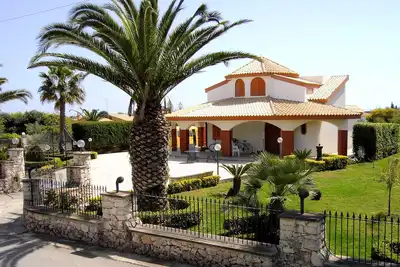Image de Villa bien équipée dans le style espagnol, Marispica