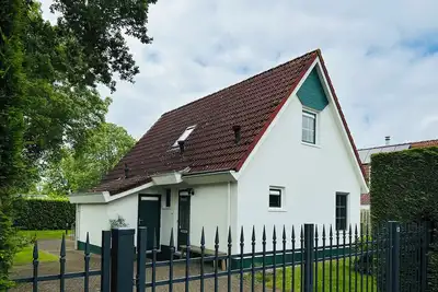 Image de Spacieuse maison de vacances en Zélande sur le Veerse Meer avec jardin pour famille avec chien