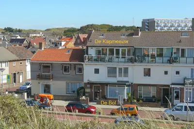Image de Vue sur la mer, à droite sur la plage et le centre, terrasse, 3 chambres, luxueuse
