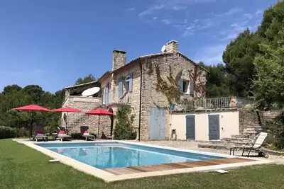 Image de La Jaumiere à Murs, calme avec une vue fantastique et piscine