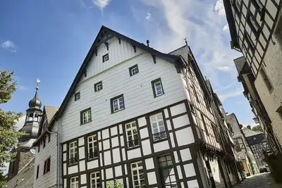 Image de Agréablement rénové - la maison de la famille de la moutarde des meuniers dans la vieille ville