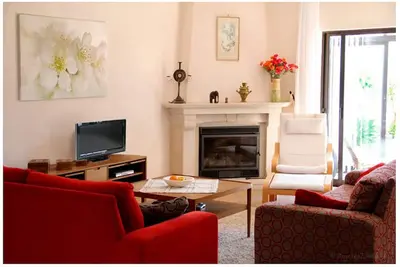 Image de Proche de la plage, vue sur la mer, calme, petit jardin, cheminée, pour les couples et les familles